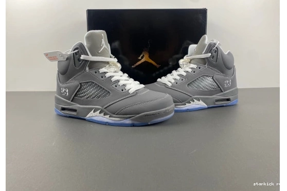 136027-005 Jordan Grey'  5 136027-005 'Wolf Retro   0824